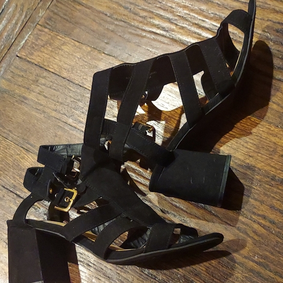 011,Comfort Est.1946 Sandals heels color black 🖤 - Picture 12 of 12